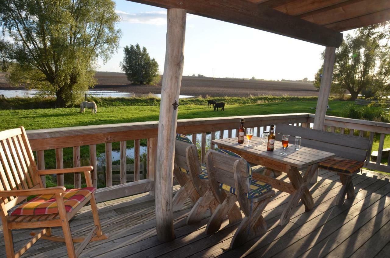 Horse Lake Ranch Neuendorf  Exterior photo